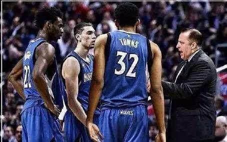  森林狼双塔合砍六十四分屠公牛  