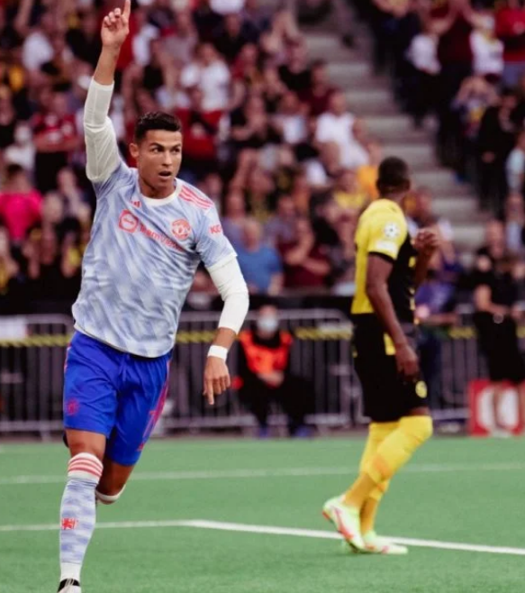  穆夏拉替补绝平，拜仁客场读秒扳平法兰克福  